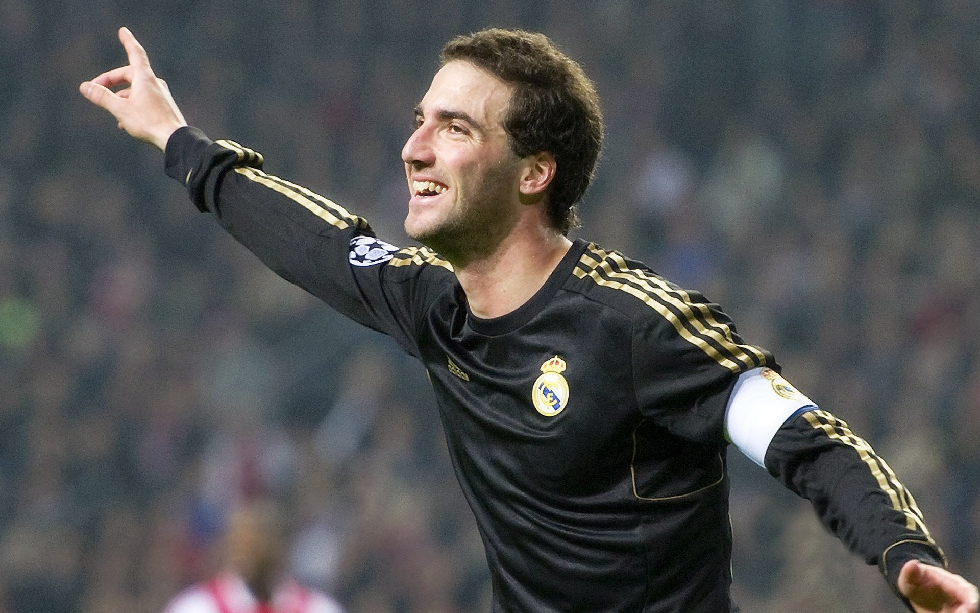 短池世界杯：新人登台表现亮眼，豪取两金，2021短池游泳世锦赛